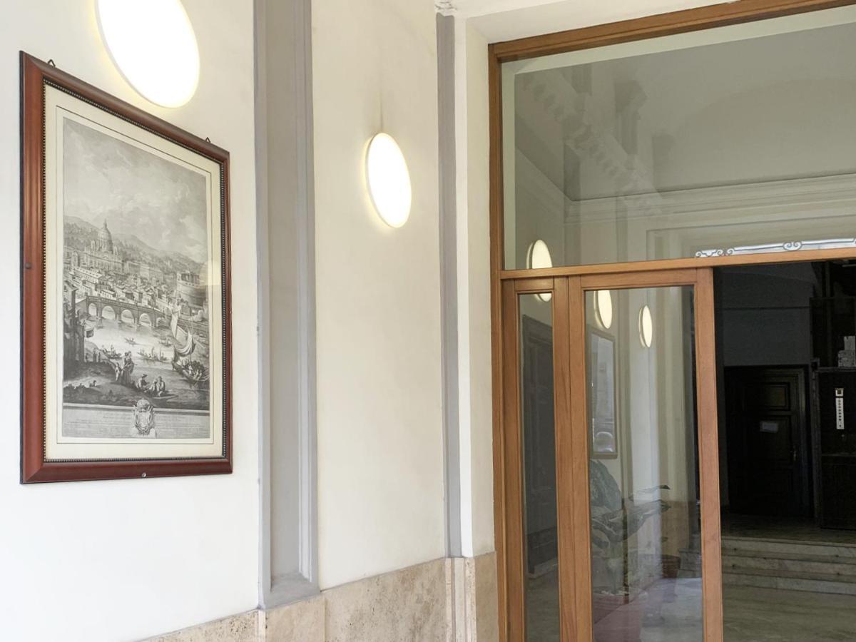 Arcasuite Tritone Luxury Rome Extérieur photo
