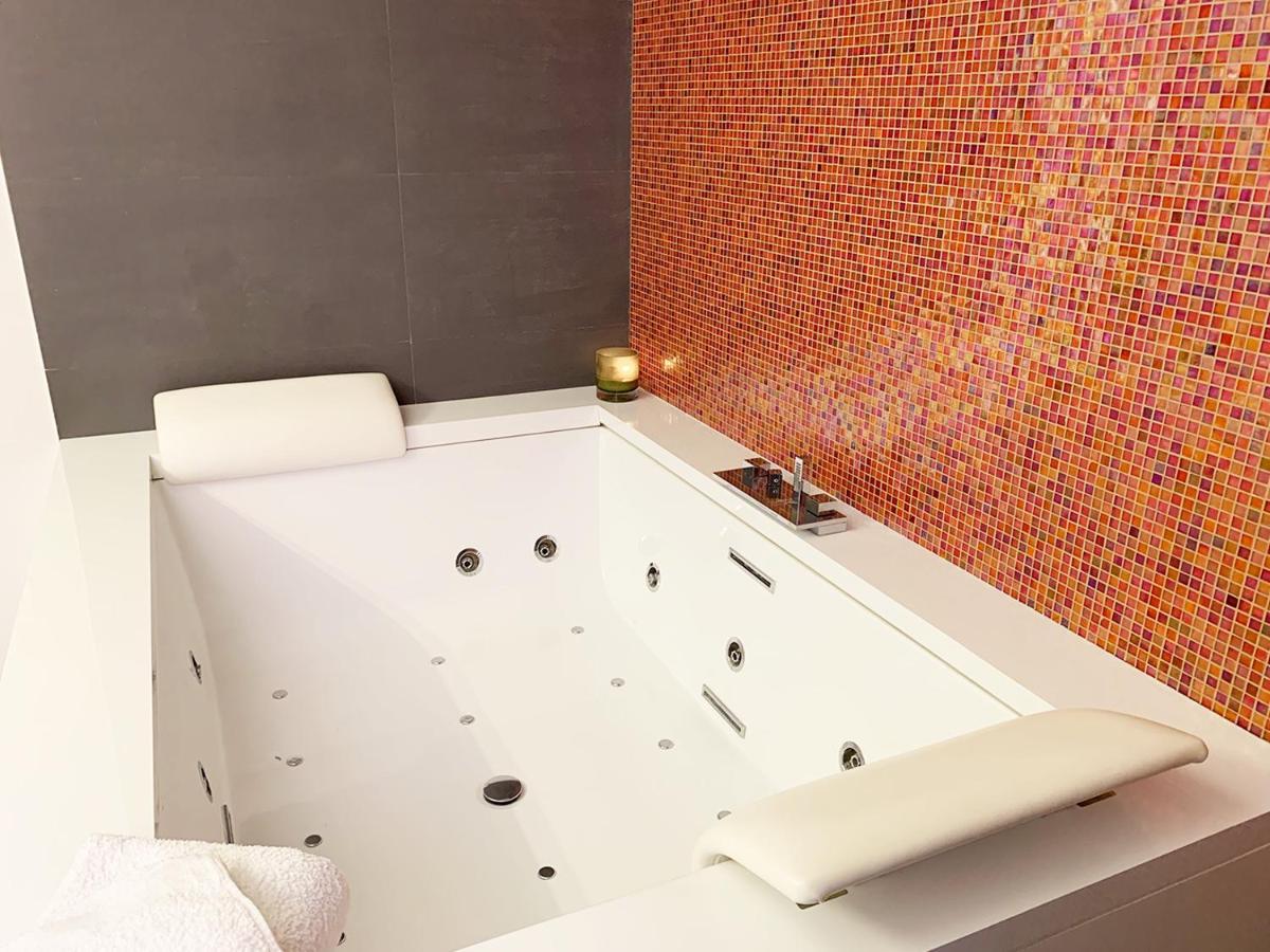 Arcasuite Tritone Luxury Rome Extérieur photo